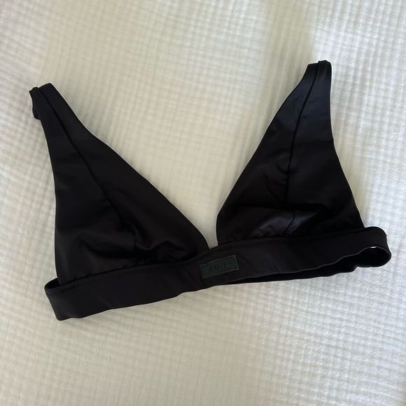 SKIMS Signature Swim Plunge Bikini Top in Onyx, Size Large - Picture 2 of 6